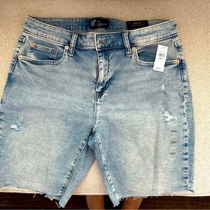 Gap Bermuda Jean shorts 12/31